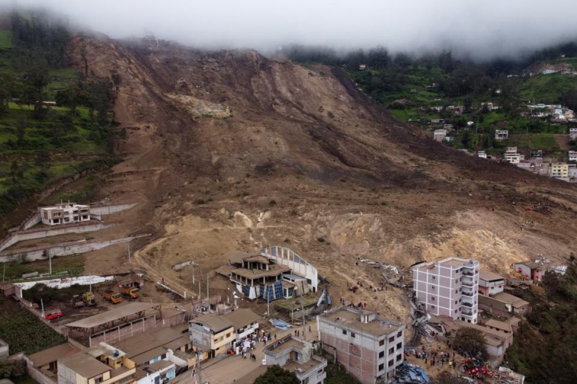 Un glissement de terrain fait au moins 16 morts en Équateur