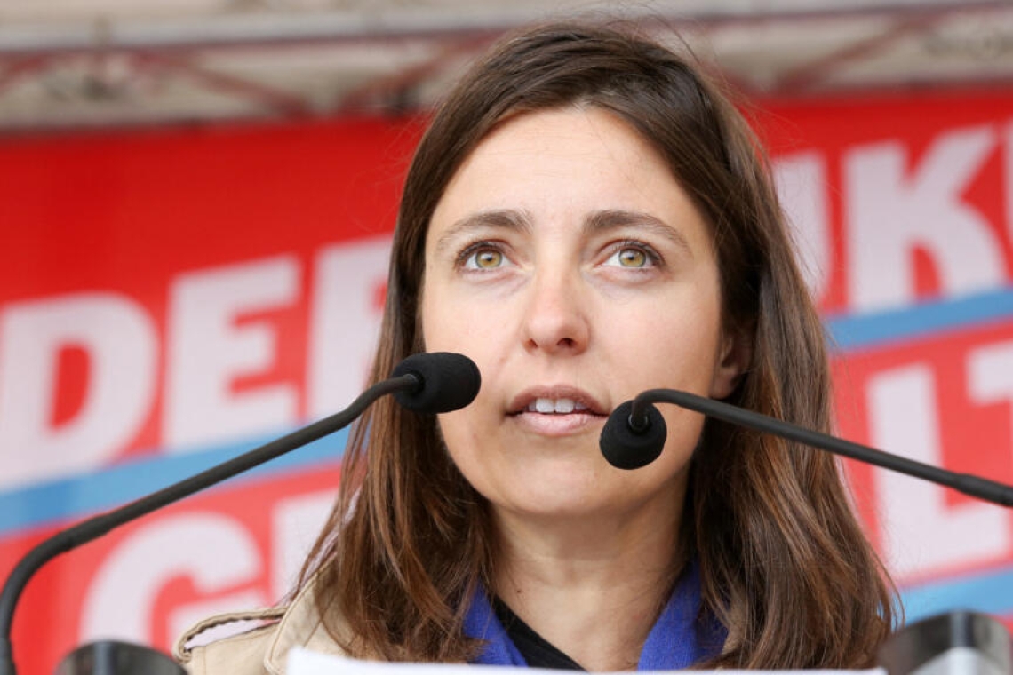 France: Sophie Binet succède à Philippe Martinez à la tête du CGT