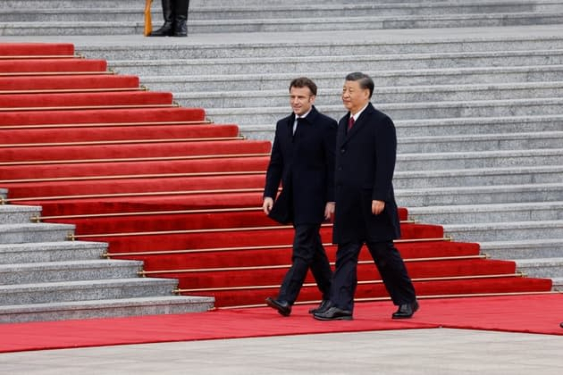 Guerre en Ukraine : le président Macron dit à Xi Jinping qu'il "compte " sur lui pour " ramener la Russie à la raison "