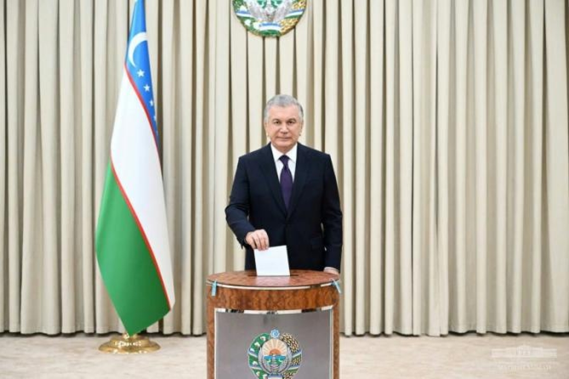 Ouzbékistan: le référendum constitutionnel a validé à une écrasante majorité (Commission électorale)