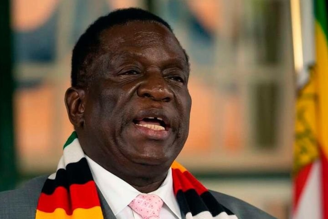 Zimbabwe : Le président Mnangagwa gracie des détenus avant les présidentielles