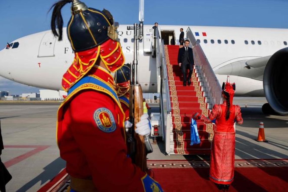 Le président français était pour la première fois en visite en Mongolie