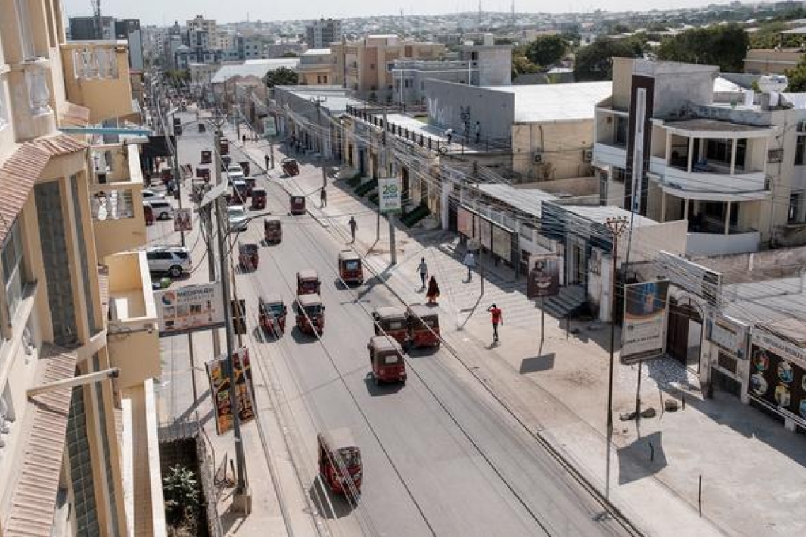 Somalie : attaque islamiste en cours contre un hôtel de la capitale Mogadiscio
