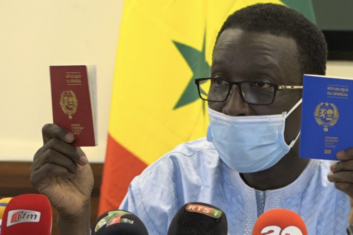 Les membres du gouvernement guinéen sommés de rendre leurs passeports diplomatiques