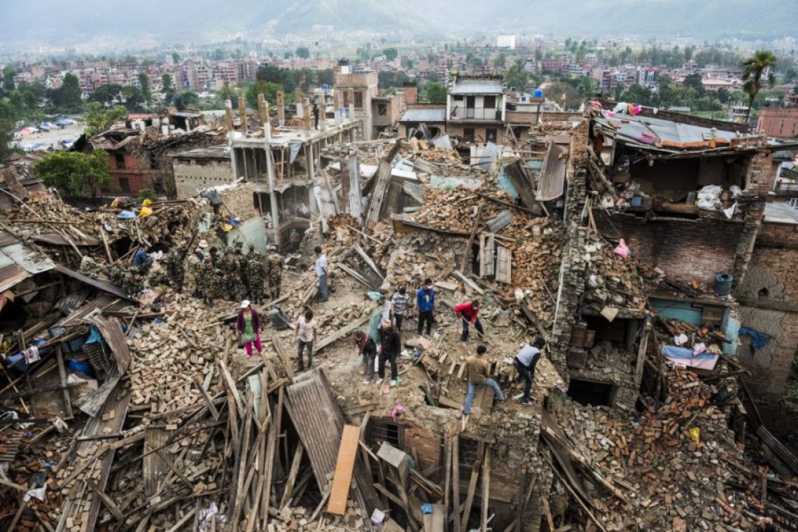 Titre : Séisme au Népal : plus de 100 morts et plus de 100 blessés