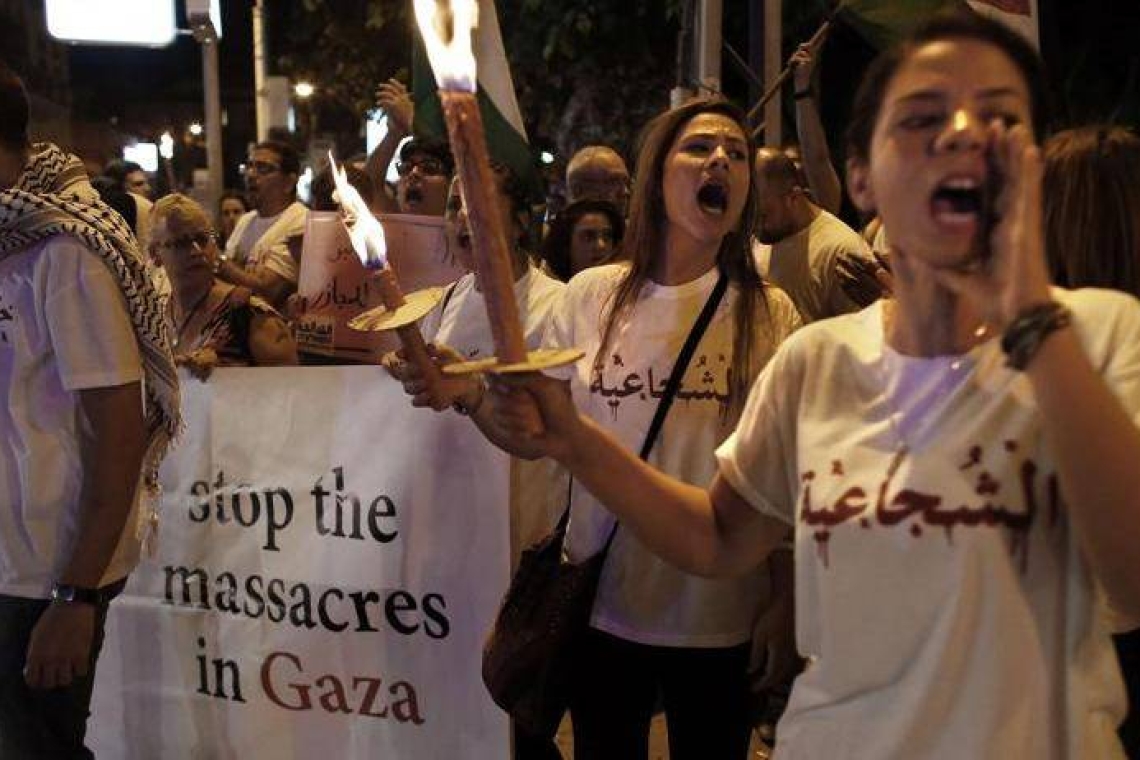Manifestation à Tel Aviv pour appeler la Croix-Rouge à libérer les otages de Gaza 