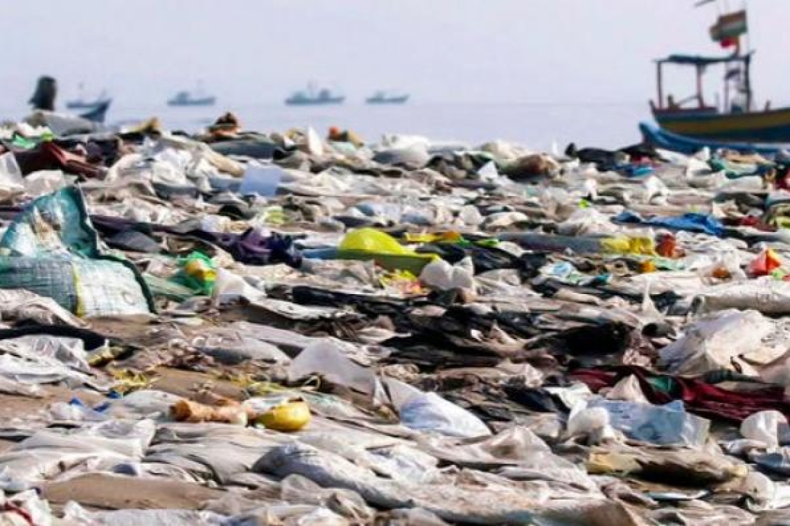 Kenya: Des centaines de militants écologistes manifestent contre la production excessive de plastique