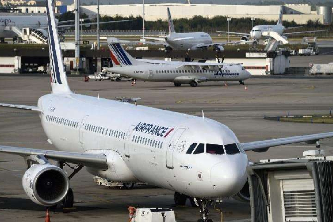 Avion immobilisé en France pour soupçons de traite d'êtres humains