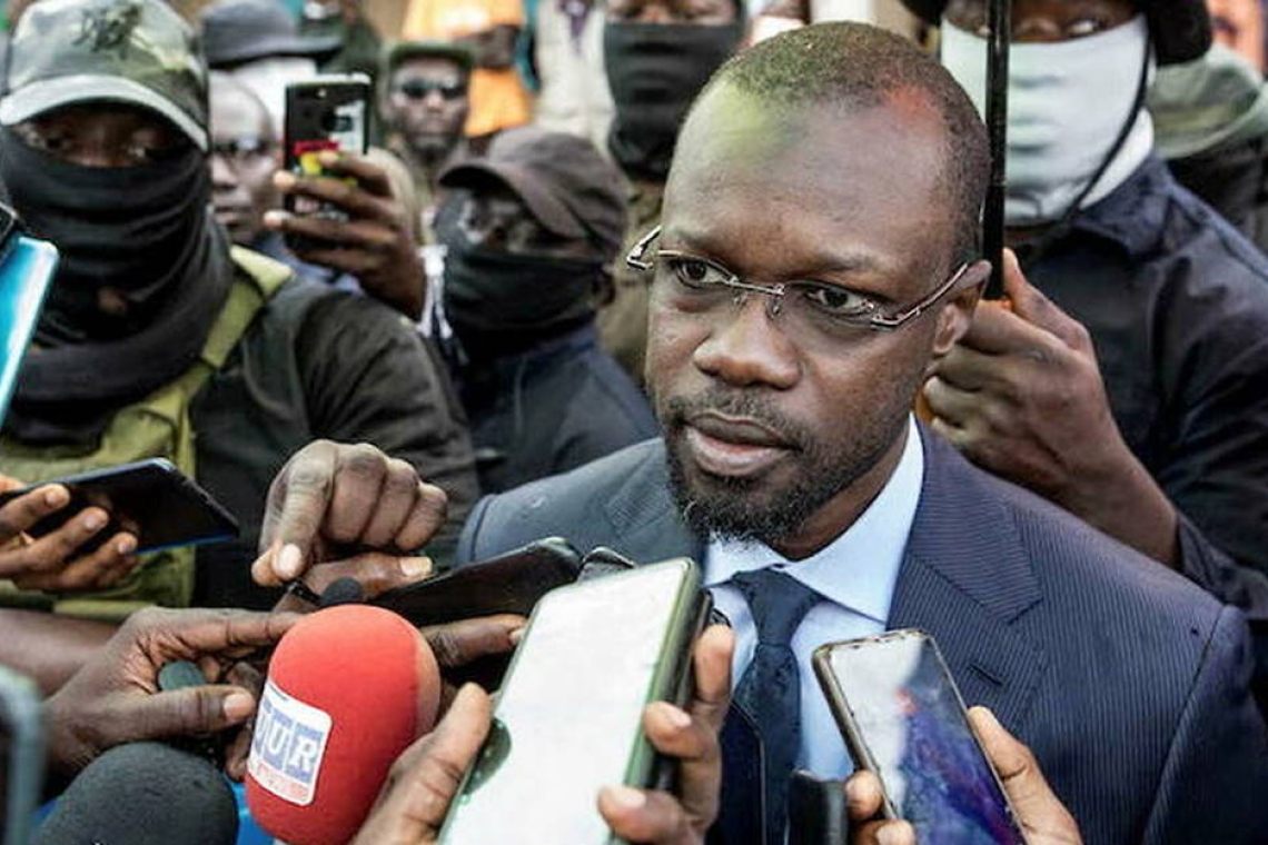 Présidentielle au Sénégal : L'opposant Ousmane Sonko dépose sa candidature auprès du conseil constitutionnel