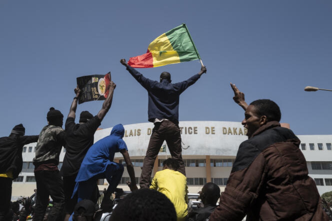 Des heurts éclatent au Sénégal après le report de l'élection présidentielle 