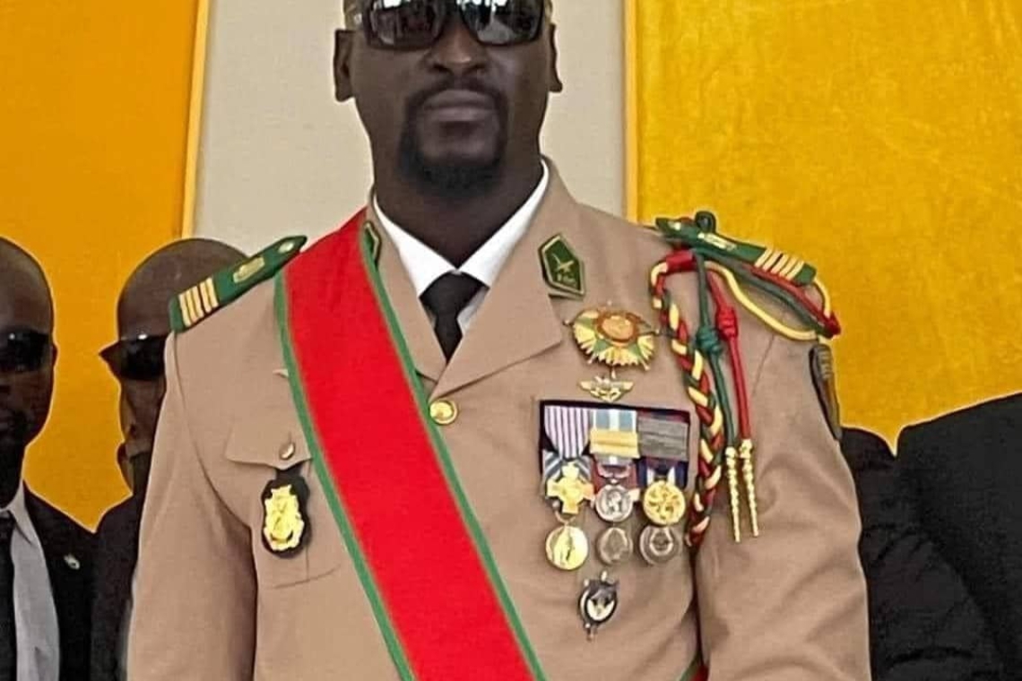 La junte militaire en Guinée dissout le gouvernement