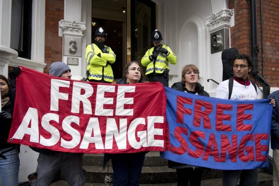 France: Des centaines de personnes manifestent pour la libération de Julian Assange