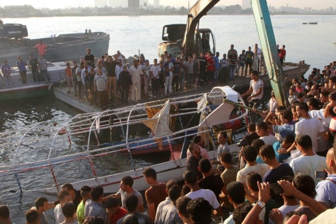 Le naufrage d'un ferry en Egypte fait au moins 10 morts 
