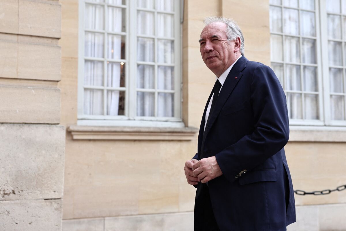 1759136-francois-bayrou-mercredi-28-mai.jpg
