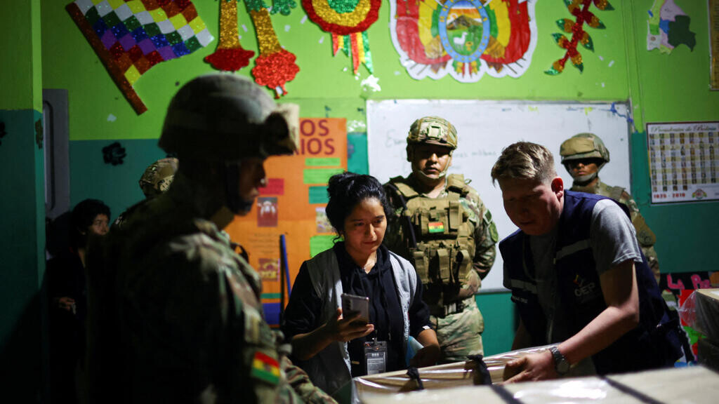 2025-08-16T033051Z-1601349954-RC228GATJPNZ-RTRMADP-3-BOLIVIA-ELECTION.jpg