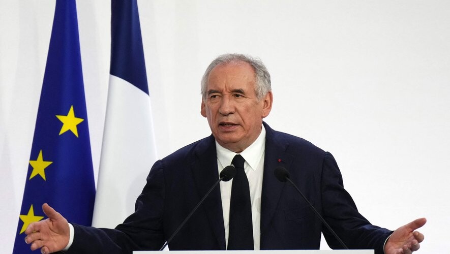 France's Prime Minister Francois Bayrou speaks during a press conference in Paris on August 25, 2025. Since July 15, 2025, and the announcement of 43.8 billion euros in savings through numerous measures --tax freeze year, freezing of pensions and social benefits, the elimination of two public holidays opposed by 84% of French people according to an Odoxa poll for Le Parisien--, the Prime Minister faces a threat of censure posed by the left and the National Rally. (Photo by Dimitar DILKOFF / AFP)