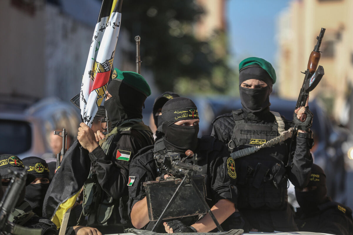 05 August 2023, Palestinian Territories, Gaza City: Members of the Al-Quds Brigades, the military wing of the Islamic Jihad Movement, take part in an armed military parade to commemorate their fighters who were killed last year during the fighting between Israel and the Islamic Jihad Movement in the Shuja'iya neighbourhood east of Gaza City. The battle continued for three days after the Israeli army carried out several simultaneous operations targeting the leaders of the Al-Quds Brigades, killing 48 Palestinians. Photo: Mohammed Talatene/dpa - Photo by Icon sport
