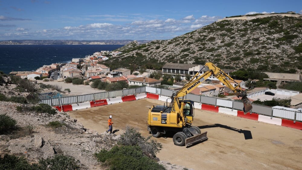 visite-presse-du-chantier-de-mise-en-securite-des-depots-de-scories-dans-les-calanques-entre-le-mont-1757657675_76493dfa23c86da493dfa23c8be493v_.jpg