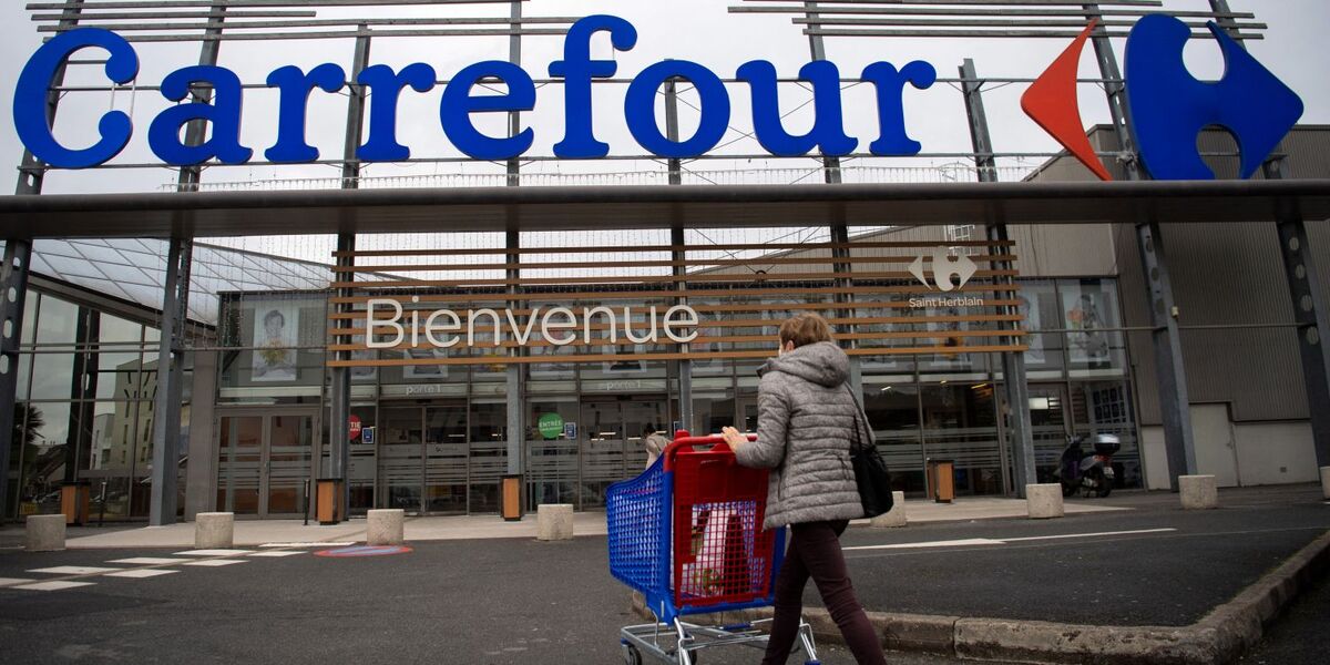 pouvoir-d-achat-carrefour-lance-une-assurance-pour-aider-ses-clients-a-remplir-leur-caddie-en-cas-de-coup-dur.jpg