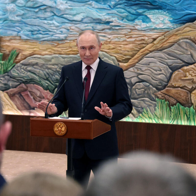 2025-11-27T145440Z-1990721825-RC225IA73858-RTRMADP-3-UKRAINE-CRISIS-RUSSIA-PUTIN.jpg