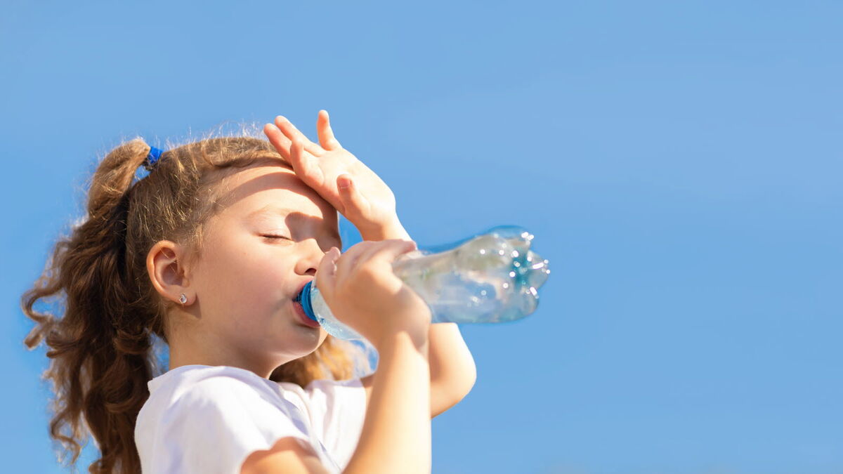 le-corps-a-besoin-d-eau-pour-maintenir-sa-temperature-et-assurer-son-fonctionnement-quotidien-voila-pourquoi-il-est-conseille-de-boire-regulierement-photo-adobe-stock-1721898215.jpg
