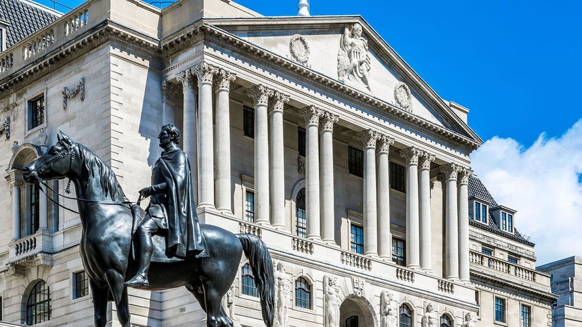 Bank of England and equestrian statue of the Duke of Wellington in London