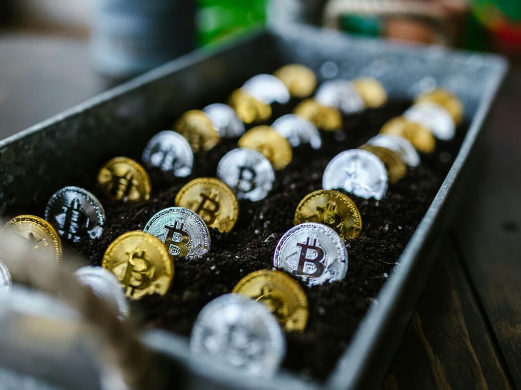 Bitcoin-2091522.jpg