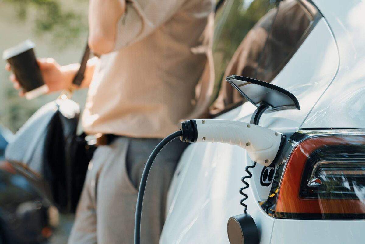 vehicule-electrique-aen-scaled_copy.jpg
