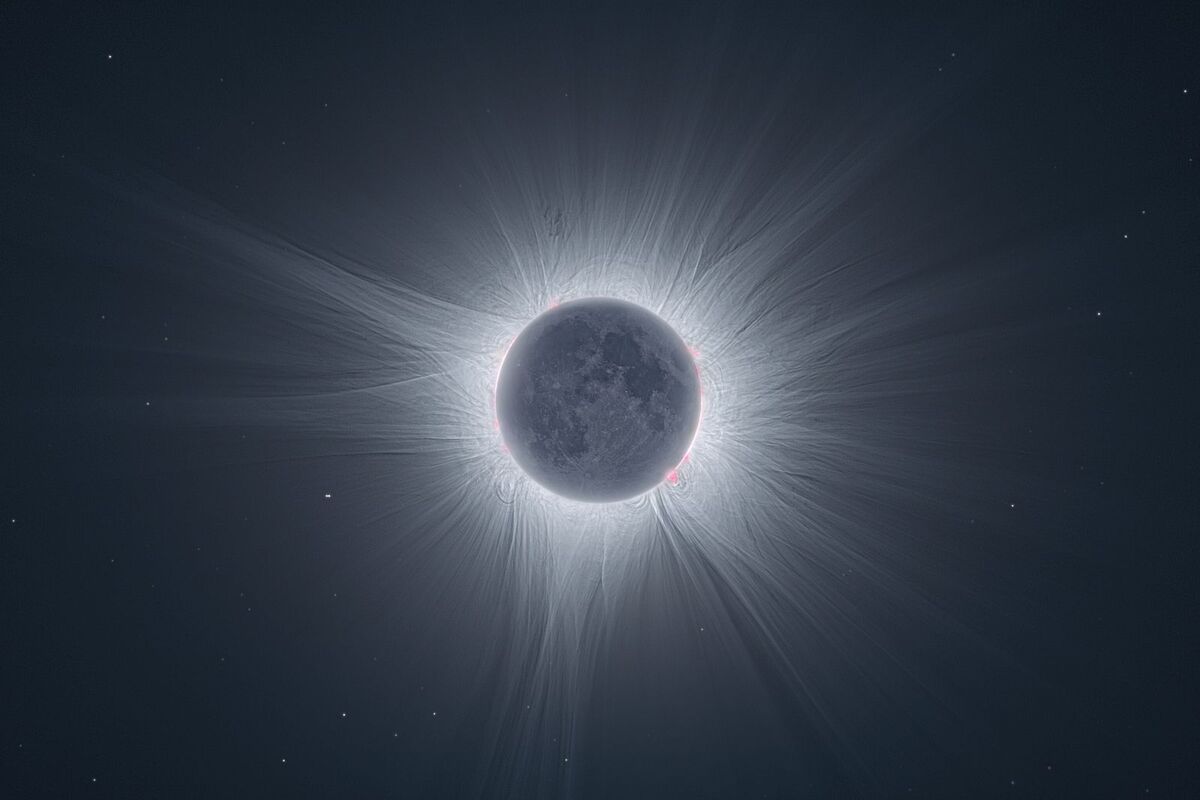 totalsolareclipse2024-hdr-600mm-clarcksville-texas-usa-landscape-final.jpg