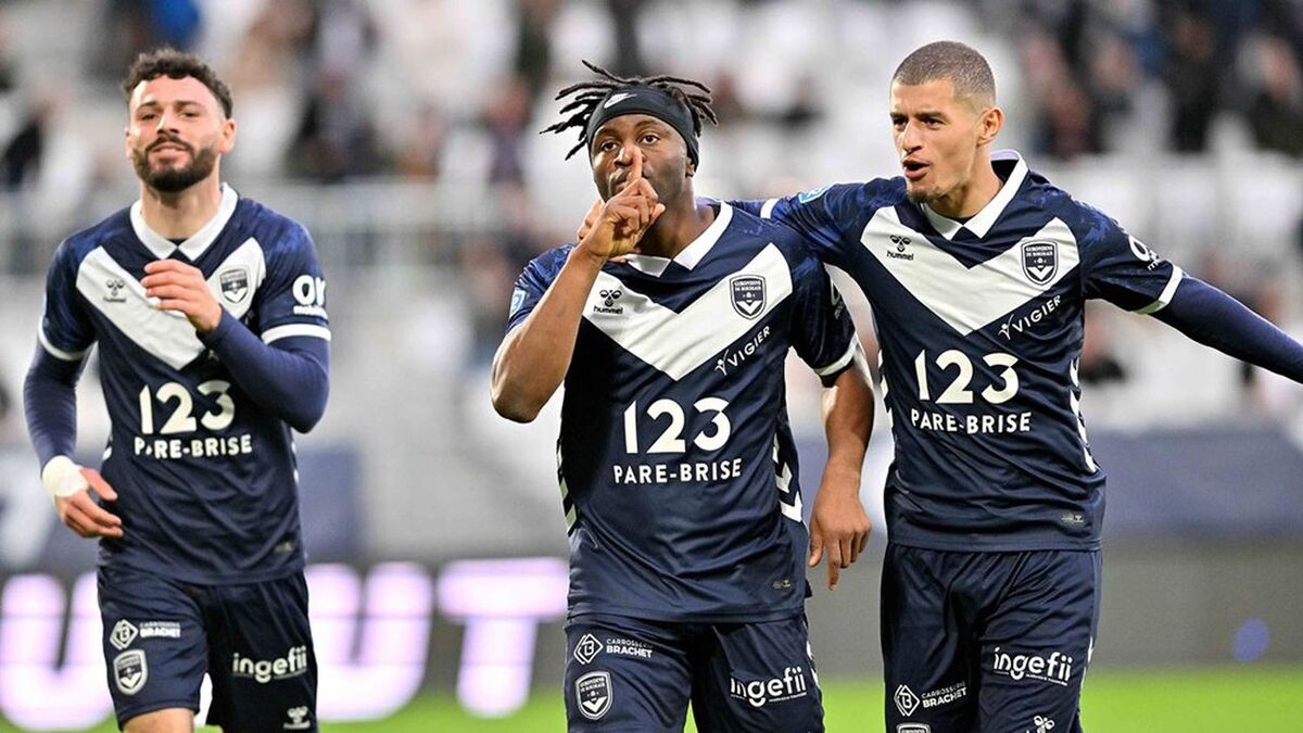 Joie de Driss Trichard Girondins de Bordeaux et Royce Openda GAB Girondins de Bordeaux qui vient de marquer un but durant le match de football francais en National 2 N2 Girondins de Bordeaux contre Saint Malo au Stade Atlantique de Bordeaux Sud Ouest de la France le 21 fevrier 2026 Joy of Royce Openda GAB Girondins de Bordeaux after goal with Driss Trichard Girondins de Bordeaux during the French National 2 football match Girondins de Bordeaux against Saint Malo at the Atlantique stadium in Bordeaux South West of France on February 21 2026//VAQUERODANIEL_DVA-3/Credit:DANIEL VAQUERO/SIPA/2602211840