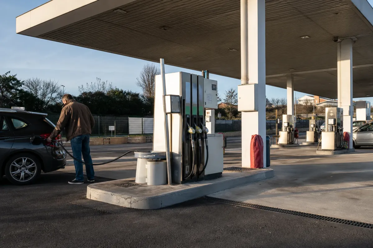pompe-carburant-3.webp