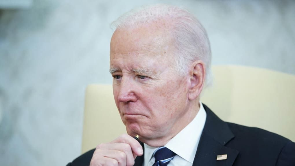 Revue des circonstances qui ont poussé Joe Biden à renoncer