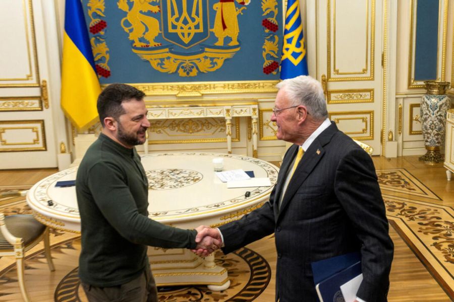 Ukraine — visite symbolique de l’émissaire américain Keith Kellogg à Kiev lors de la fête nationale