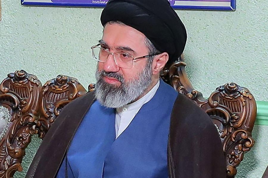 Le sacre de Mojtaba Khamenei : Un nouveau Guide Suprême face au chaos de la guerre