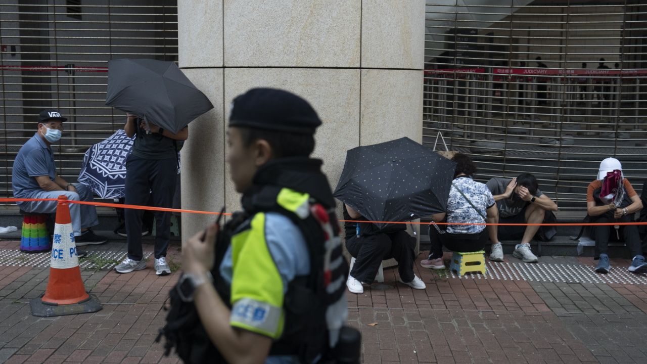 Hong Kong – Londres fustige la chasse aux militants pro-démocratie réfugiés au Royaume-Uni