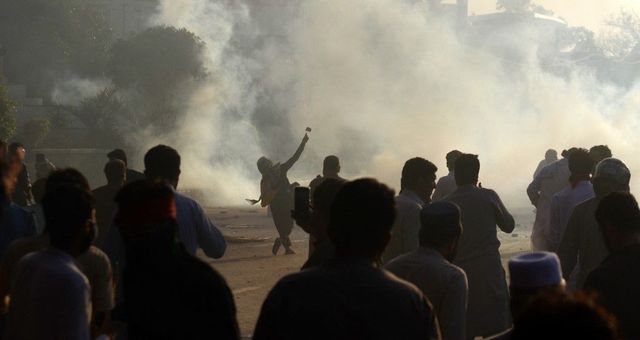 Pakistan : manifestations massives après l'arrestation d'Imran Khan, tensions politiques croissantes
