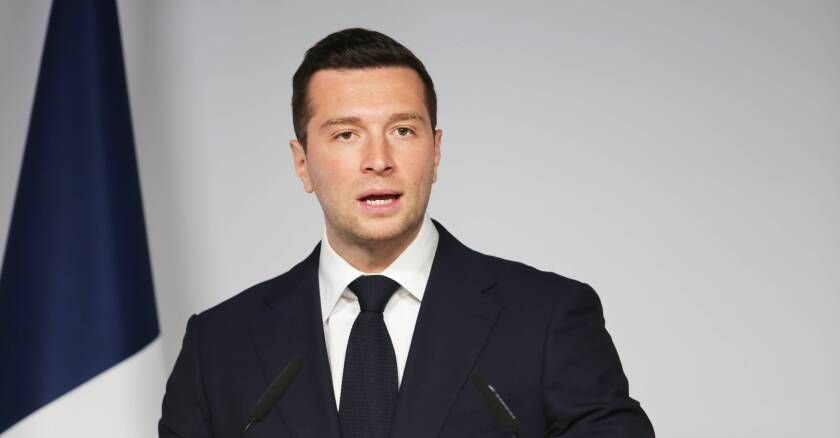 Erreur de parcours pour Jordan Bardella : décryptage d’une apparition publique polémique en pleine période de tension nationale