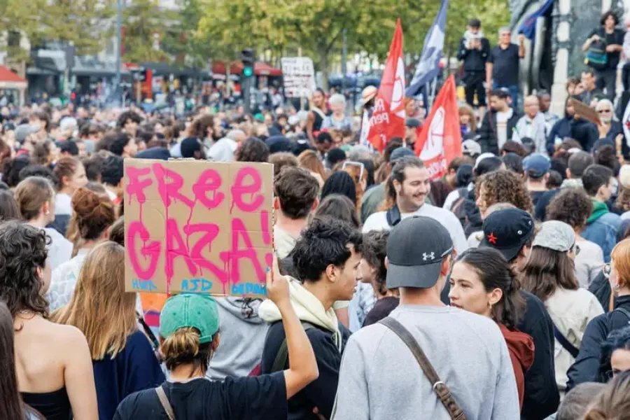 Manifestations en France en soutien à la flottille humanitaire pour Gaza : plusieurs milliers de manifestants mobilisés
