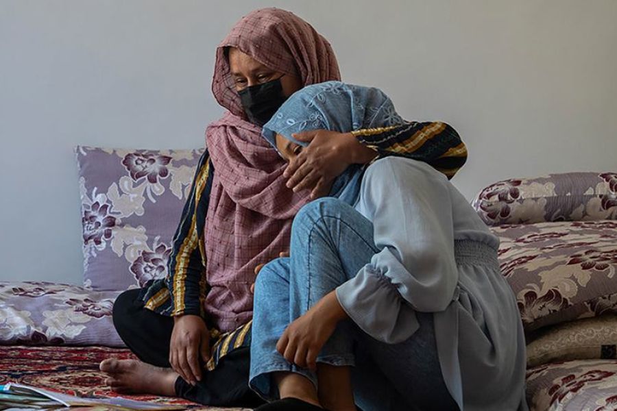 Quatre ans après le retour des talibans, le calvaire des femmes afghanes expulsées d’Iran et du Pakistan