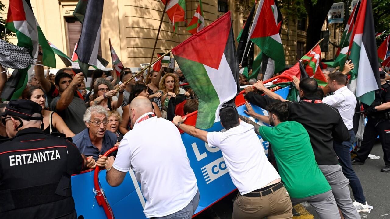 Tour d’Espagne 2025 : la 11ᵉ étape interrompue à Bilbao après des manifestations pro-palestiniennes