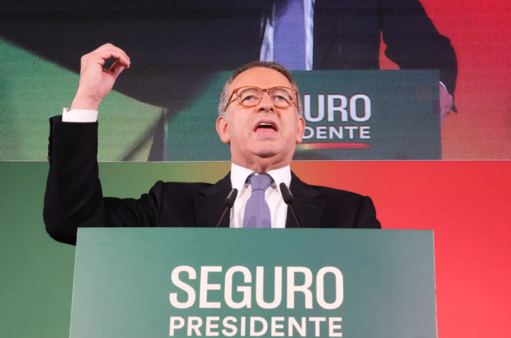 Élection présidentielle au Portugal : António José Seguro l'emporte, un rempart contre le populisme