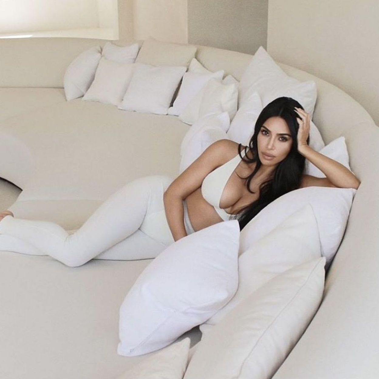La fashionista Kim Kardashian lance sa nouvelle ligne de vêtements écoresponsables