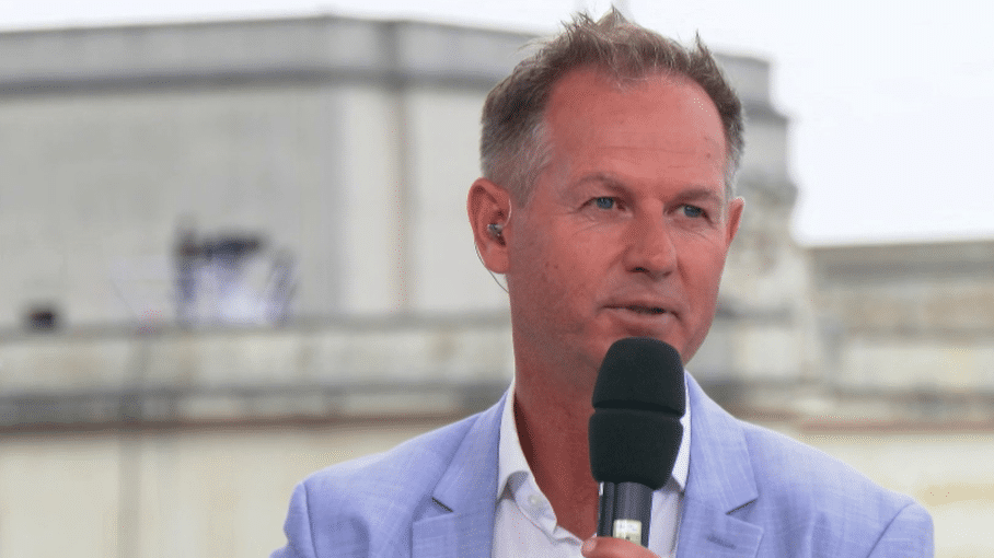 JO 2030 : Edgar Grospiron désigné président du comité d’organisation. La flamme olympique à nouveau en France.