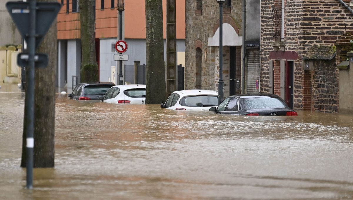Dépression sur l'ouest de la France : un plaisancier disparu en mer, des inondations à Rennes