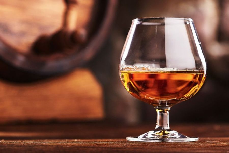 OMONDO ÉCONOMIE - Bras de fer UE-Chine : la filière du cognac se mobilise face à la menace de taxes chinoises