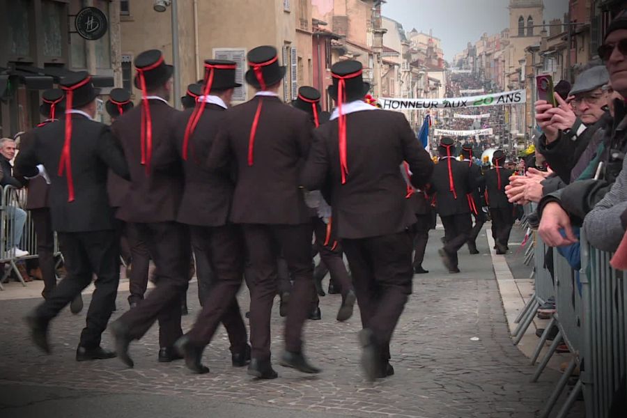 Dans le Beaujolais, la Fête des conscrits de Villefranche visée par une plainte pour discrimination sexiste