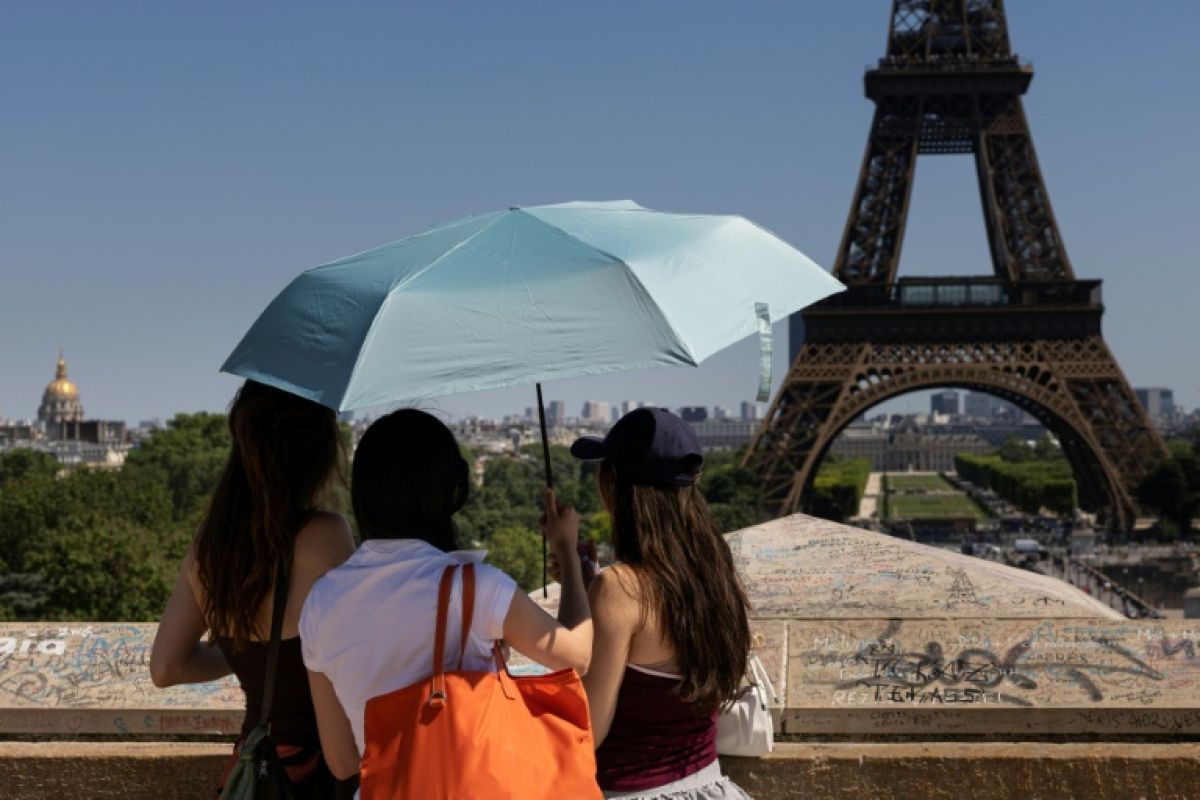 Paris en surchauffe : Gérer des flux de spectateurs massifs sous une canicule historique
