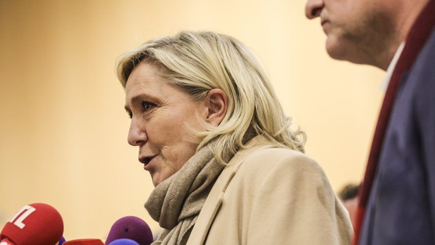 Budget 2025 : malgré les annonces de Barnier, Marine Le Pen lui donne « jusqu’à lundi » pour répondre aux « lignes rouges » du RN