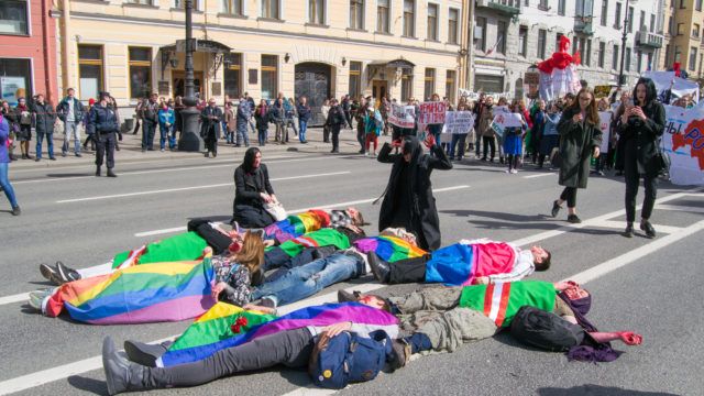 Militant LGBT, insoumis et orgies pédophiles près de Nantes : Révélations sur l'effroyable double vie de Pierre-Alain C.