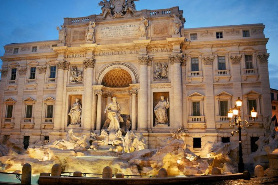 Rome : La Fontaine de Trevi Rouvre avec des Quotas, Nouveau Modèle de Tourisme Durable